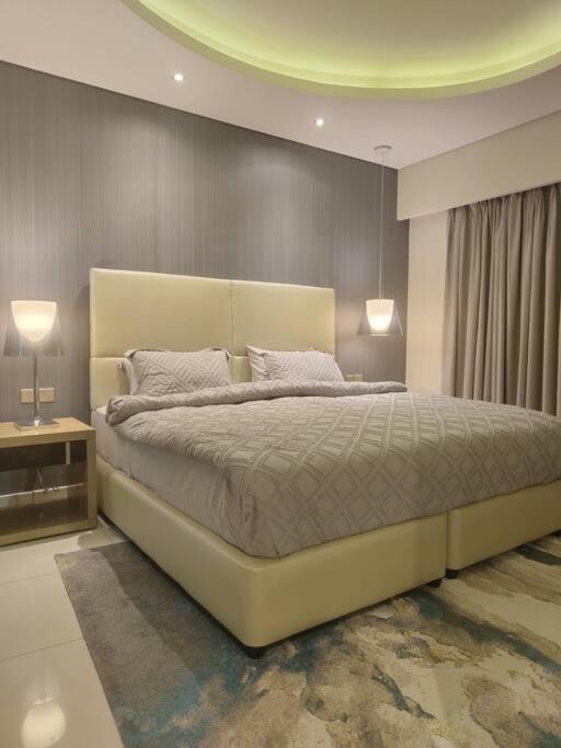 Apartment Stunning 2br Paramount