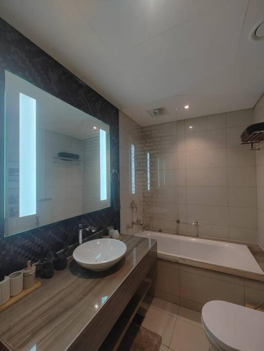 Stunning 2br Paramount Apartment